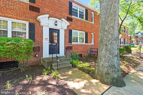206 N Trenton St #206-3, Arlington, VA 22203