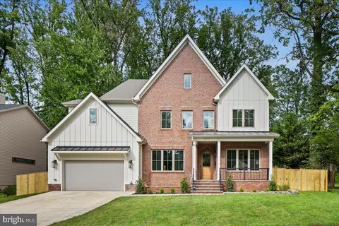 2913 N Greencastle St, Arlington, VA 22207