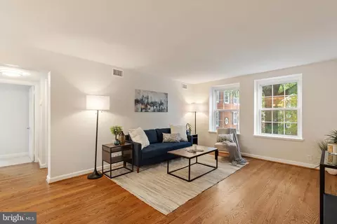 3010 S Columbus St #B2, Arlington, VA 22206