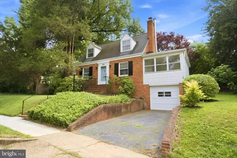 986 N Powhatan St, Arlington, VA 22205