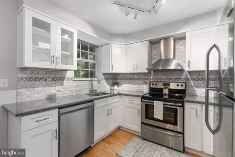 4628 28th Rd S #C, Arlington, VA 22206