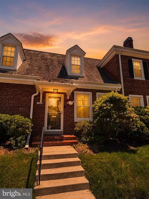 4608 36th St S, Arlington, VA 22206