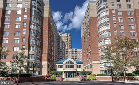 3835 N 9th St N #704W, Arlington, VA 22203