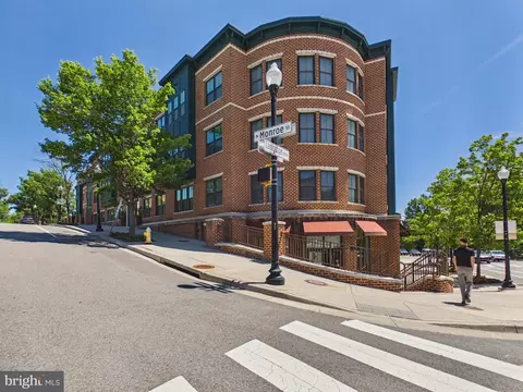 2101 N Monroe St #403, Arlington, VA 22207
