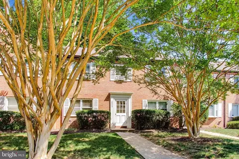 Undisclosed, Arlington, VA 22204