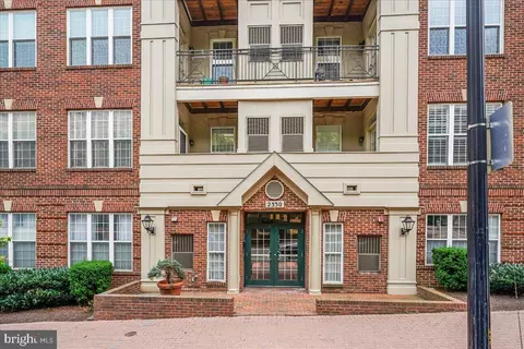 2330 14th St N #407, Arlington, VA 22201