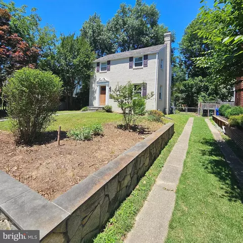 3225 6th St S, Arlington, VA 22204
