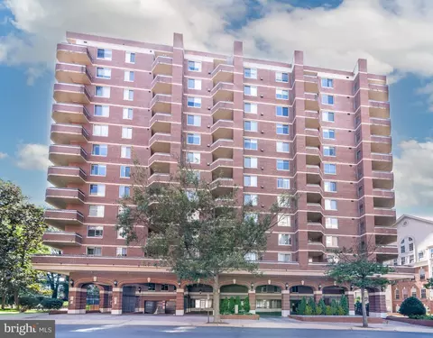 1276 N Wayne St #908, Arlington, VA 22201
