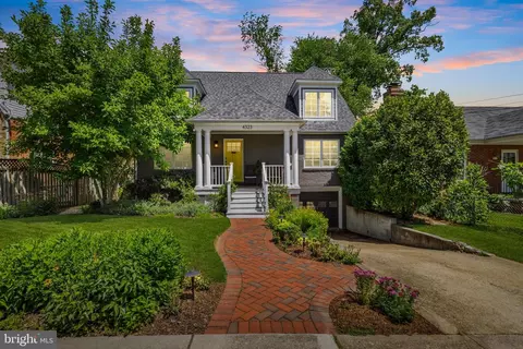 4323 18th St N, Arlington, VA 22207