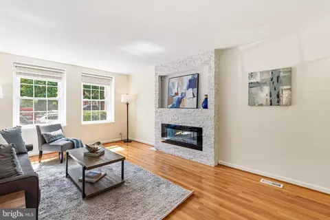 4815 31st St S #A2, Arlington, VA 22206