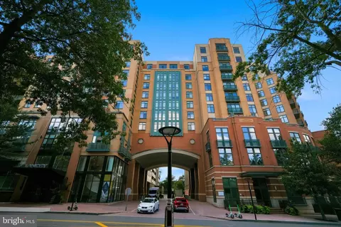 2720 S Arlington Mill Dr #509, Arlington, VA 22206