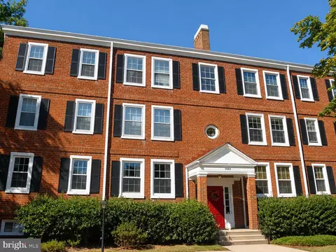 3043 S Columbus St #B1, Arlington, VA 22206