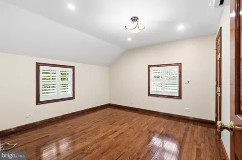 Bedroom - 5138 12th St S, Arlington, VA 22204 photo 1 of 1