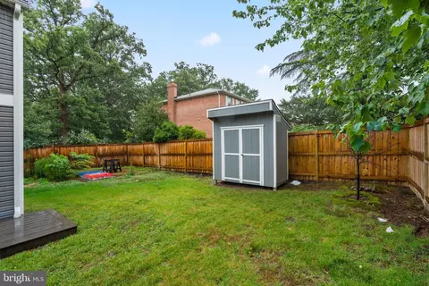 Exterior - 5138 12th St S, Arlington, VA 22204 photo 2 of 2