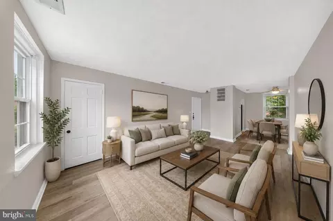 4210 36th St S #B2, Arlington, VA 22206