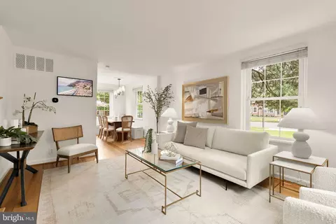 3373 S Wakefield St #B, Arlington, VA 22206