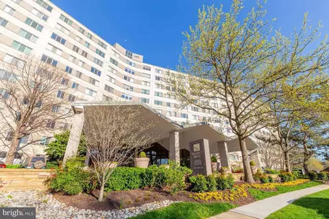 1200 N Nash St #566, Arlington, VA 22209