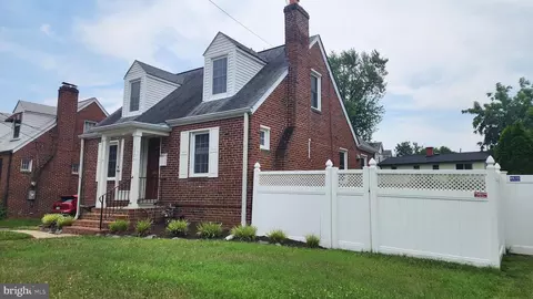3504 14th St S, Arlington, VA 22204