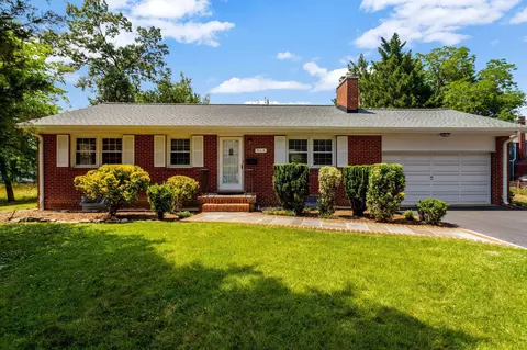 914 S Taylor St, Arlington, VA 22204