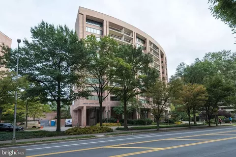 1805 Crystal Dr #713S, Arlington, VA 22202