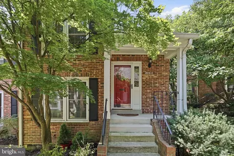 2510 S Walter Reed Dr #3, Arlington, VA 22206