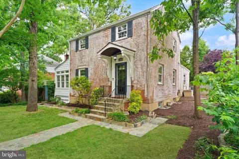 4843 Arlington Blvd, Arlington, VA 22203
