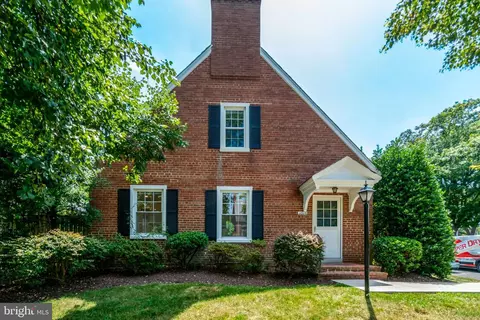4606 36th St S, Arlington, VA 22206