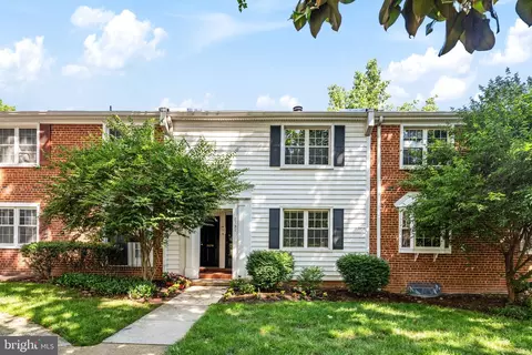 2731 S Walter Reed Dr #C, Arlington, VA 22206