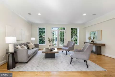 413 N Frederick St, Arlington, VA 22203