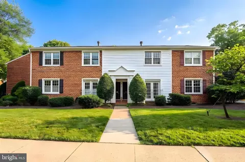 2637 S Walter Reed Dr #A, Arlington, VA 22206
