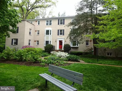 704 S Arlington Mill Dr #17101, Arlington, VA 22204