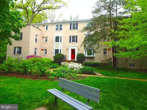 704 S Arlington Mill Dr #17101, Arlington, VA 22204