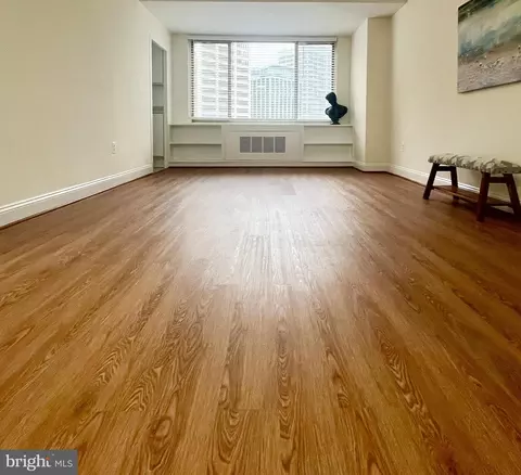 1121 Arlington Blvd #722, Arlington, VA 22209