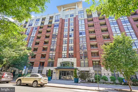1021 Garfield St #627, Arlington, VA 22201