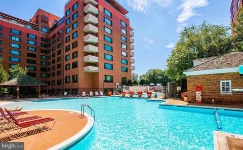 1111 Arlington Blvd #329, Arlington, VA 22209