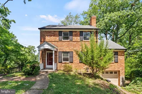 623 29th St S, Arlington, VA 22202
