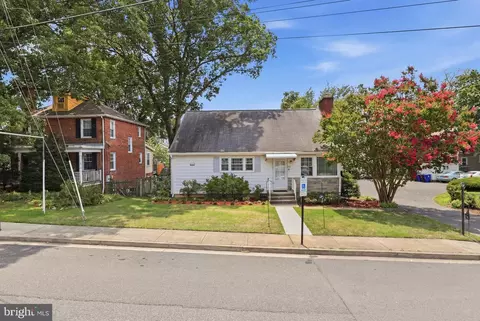 3024 18th St S, Arlington, VA 22204