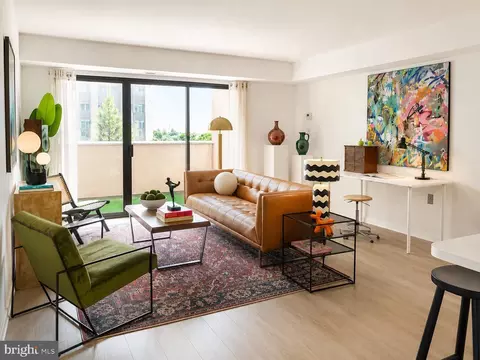 1301 N Courthouse Rd #706, Arlington, VA 22201