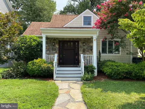 4916 17th St N, Arlington, VA 22207