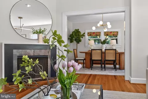 745 26th St S, Arlington, VA 22202