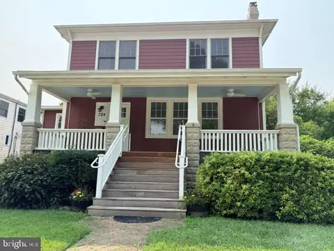 724 N Ivy St N, Arlington, VA 22201