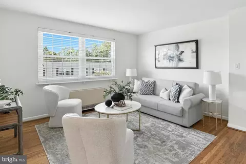 2030 N Vermont St #304, Arlington, VA 22207