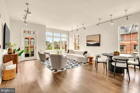 1700 Clarendon Blvd #154, Arlington, VA 22209