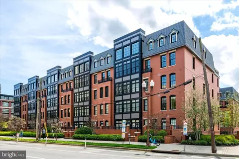 1700 Clarendon Blvd #154, Arlington, VA 22209