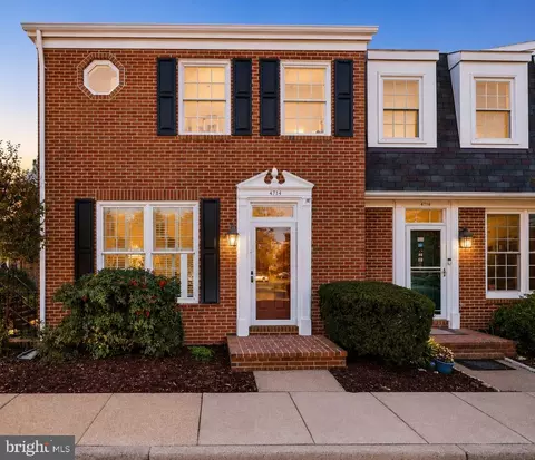4714 31st St S, Arlington, VA 22206