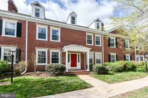 3279 S Stafford St #B2, Arlington, VA 22206