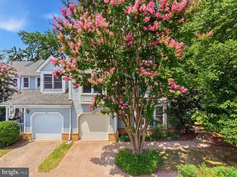 3215 N Tacoma St, Arlington, VA 22213