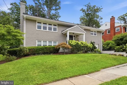 525 N Lombardy St N, Arlington, VA 22203