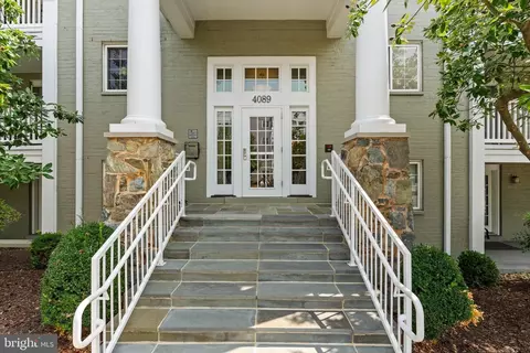 4089 S Four Mile Run Dr #402, Arlington, VA 22204