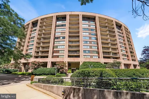 1805 Crystal Dr #315S, Arlington, VA 22202